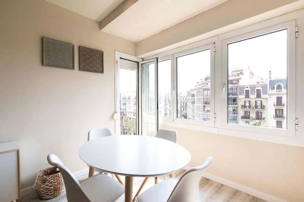 Chic Gran Via Apartment Barcelona